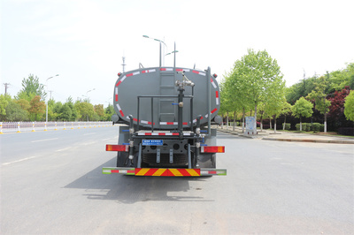 東風天錦后雙橋22.3方灑水車產品介紹